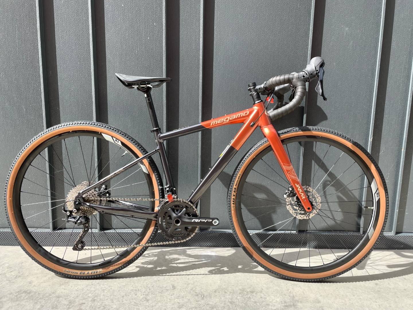 Megamo JAKAR 30 Gravel Bike GRX 2x10 Brown (2024) - Image 4