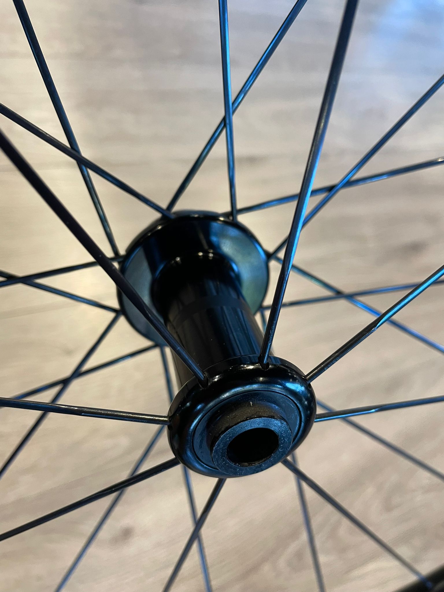 Giant SLR1 TLR 42mm CL HG Wheelset - Image 5