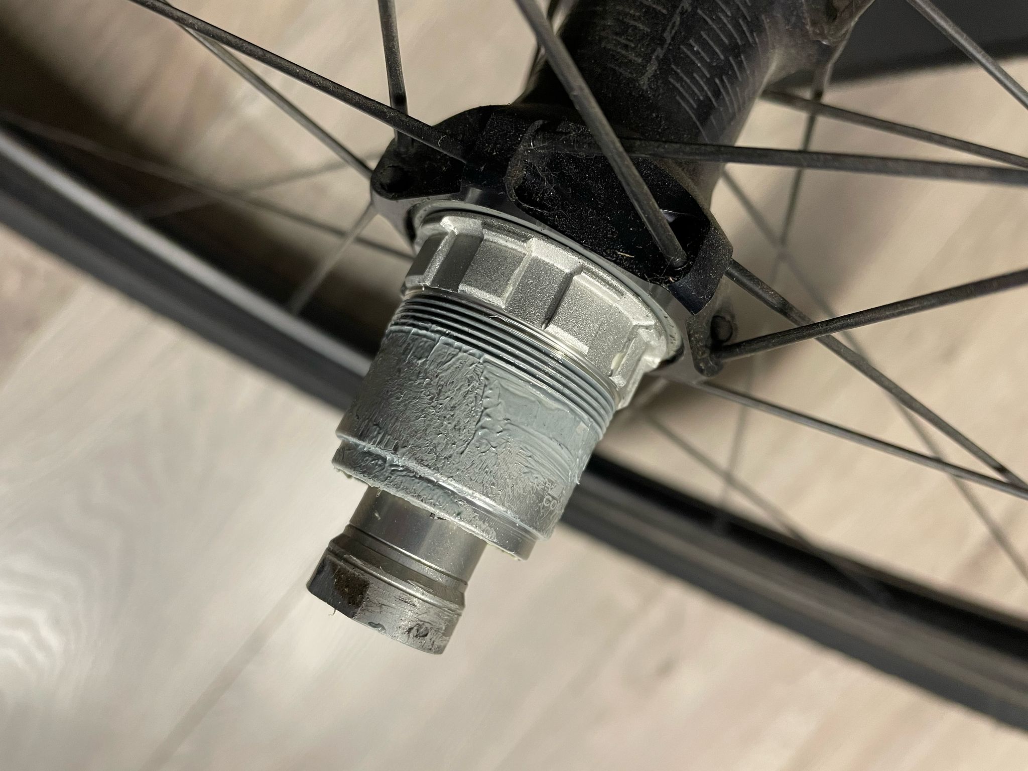 Fulcrum RAPID RED CARBON XDR 700 Preowned Gravel Wheelset - Image 6