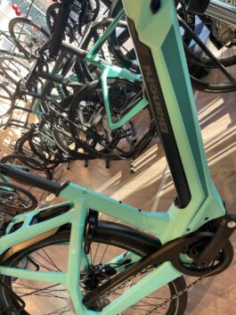 Bianchi E-OMNIA CTYPE Oli Edge 630Wh 2025 (Matt Celeste)