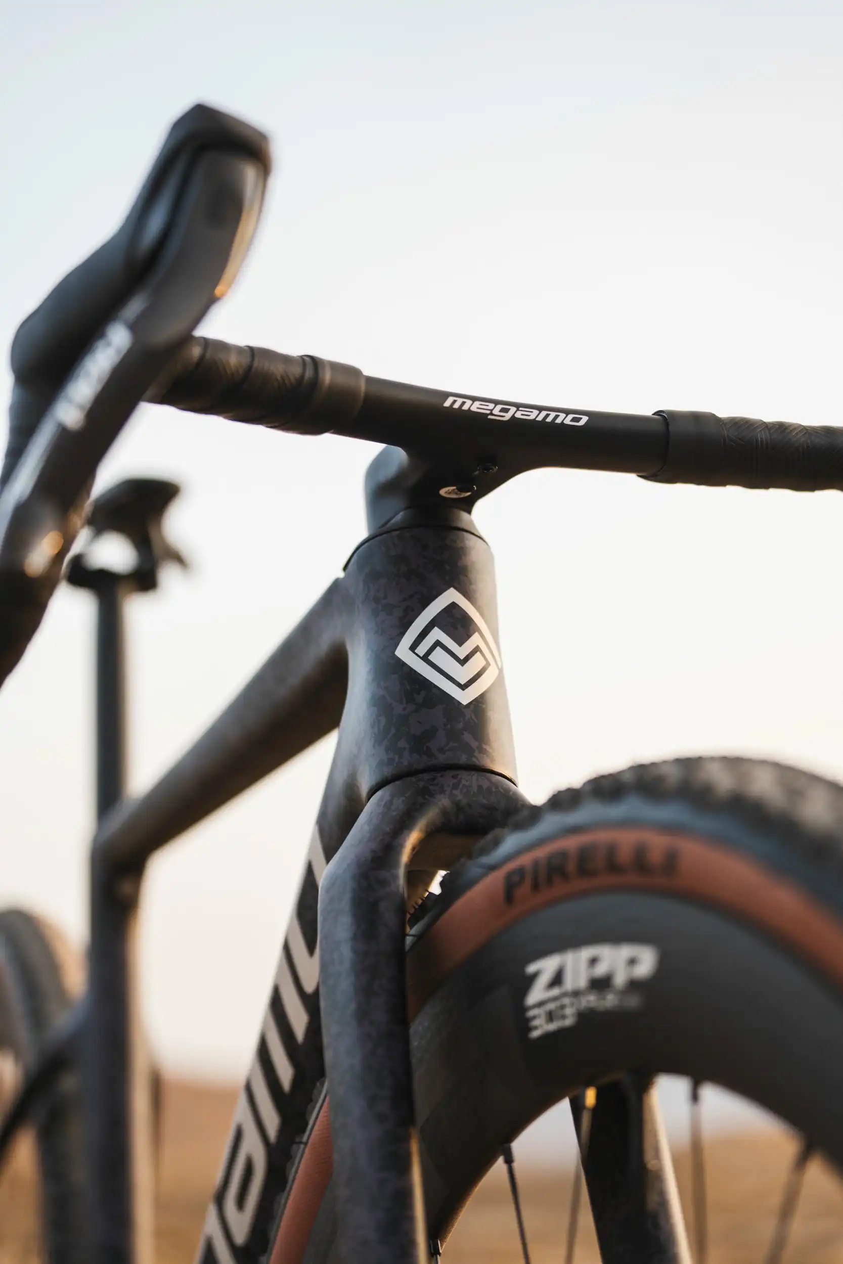Manubrio Integrato Megamo Carbon Gravel Racing Cockpit - 360mm x 90mm - immagine 4