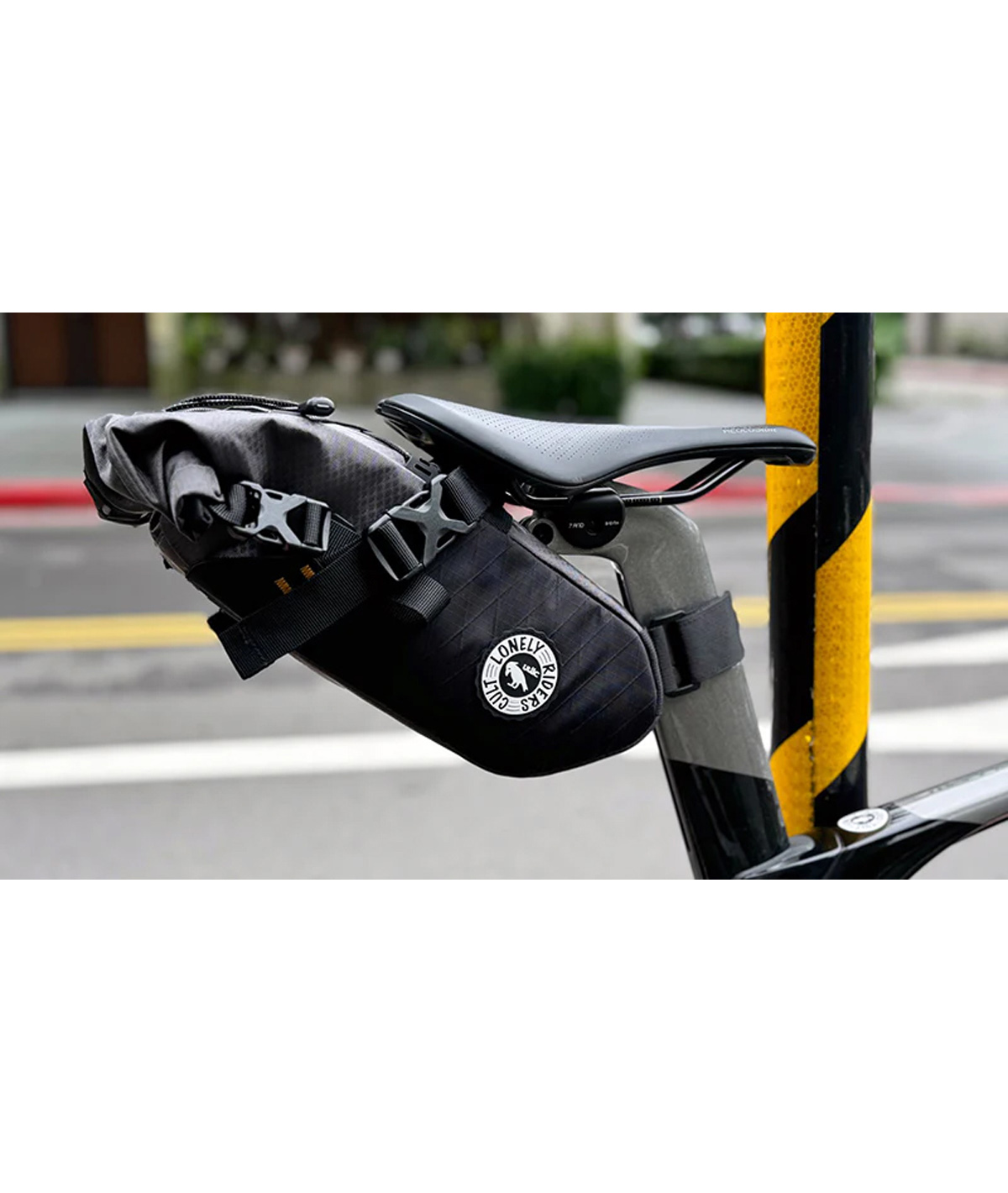 ULAC Radtail GT Pro 8.8L Bikepacking Seat Bag – Onyx Black - Image 3